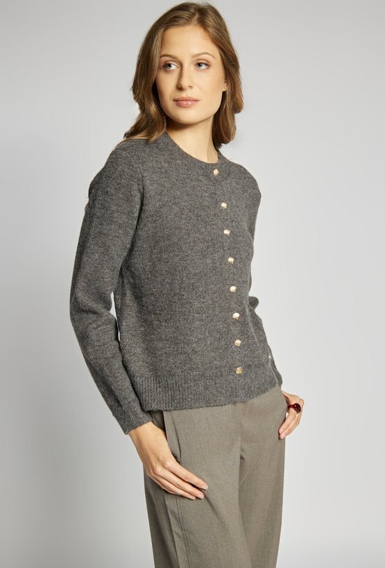 Sweter z ozdobnymi guzikami