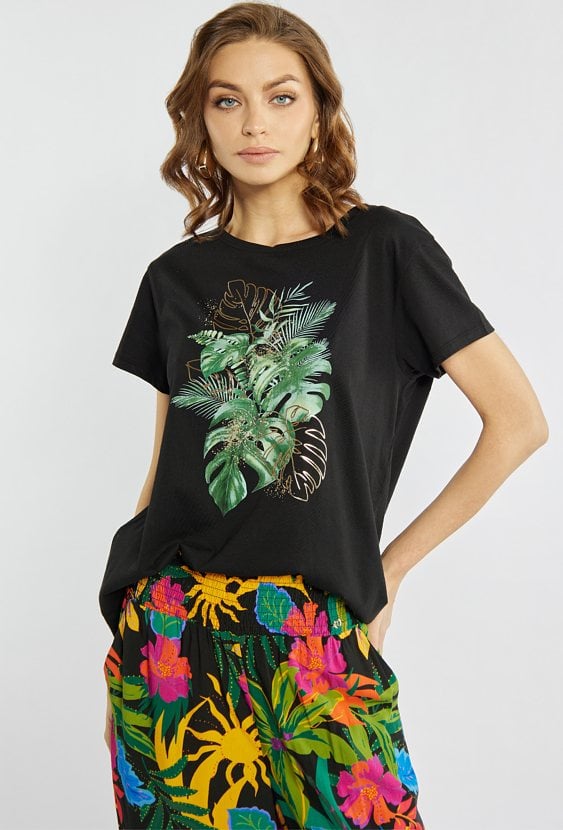 T-shirt z tropikalnym nadrukiem