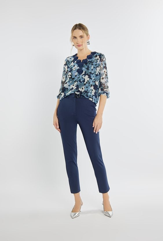 Eleganckie spodnie z paskiem