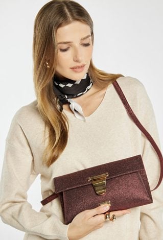 Torebka z subtelnym połyskiem