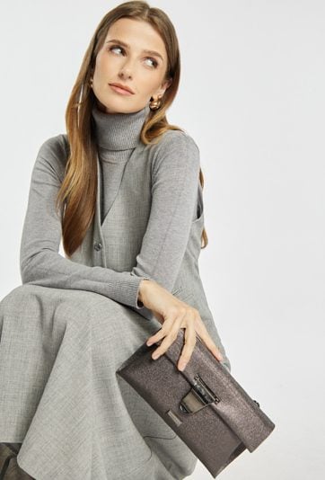 Torebka z subtelnym połyskiem