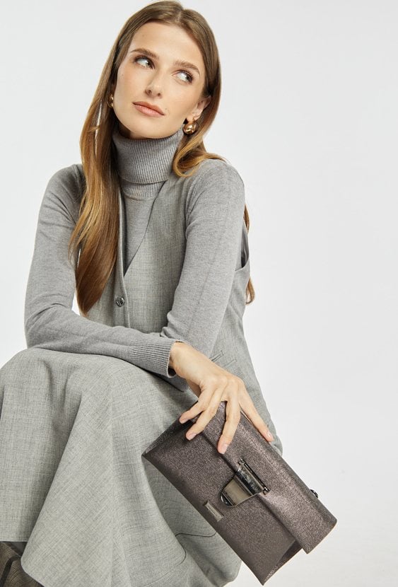 Torebka z subtelnym połyskiem