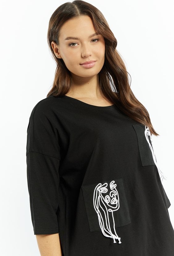 T-shirt damski z haftami
