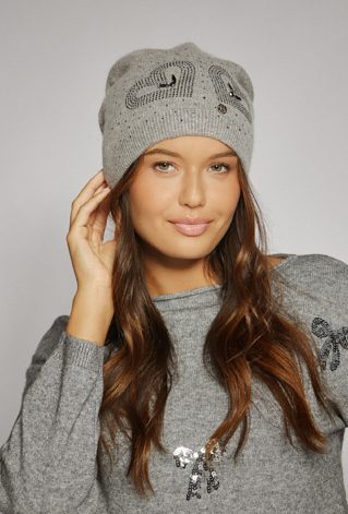 Czapka damska z wzorem