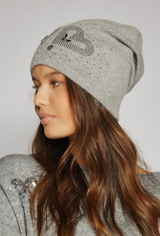 Czapka damska z wzorem
