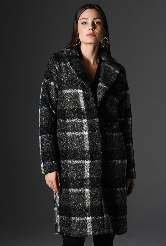 Płaszcz damski w kratę