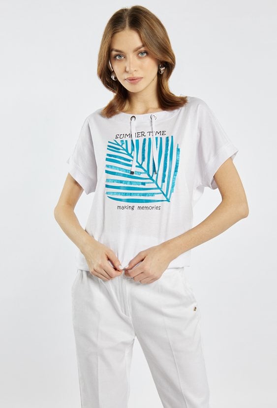 T-shirt z nadrukiem i napisem