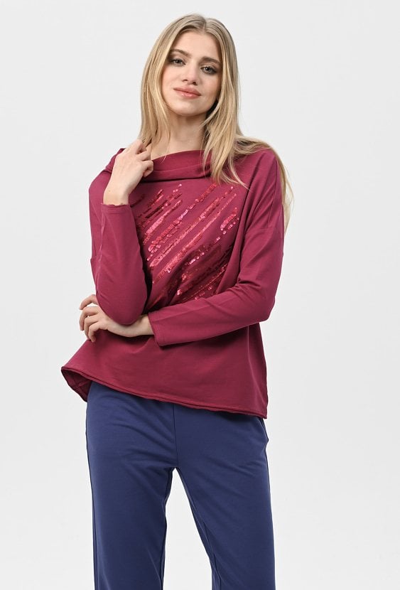 Bluza z cekinową aplikacją