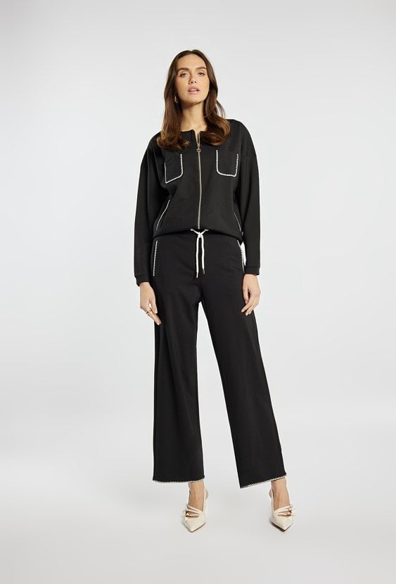 Spodnie o luźnym kroju