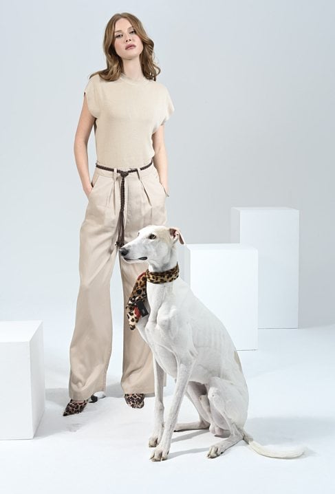 Długie spodnie z szeroką nogawką