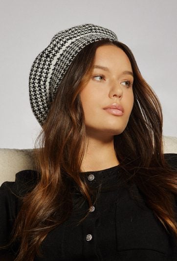 Beret damski z wzorem pepitki