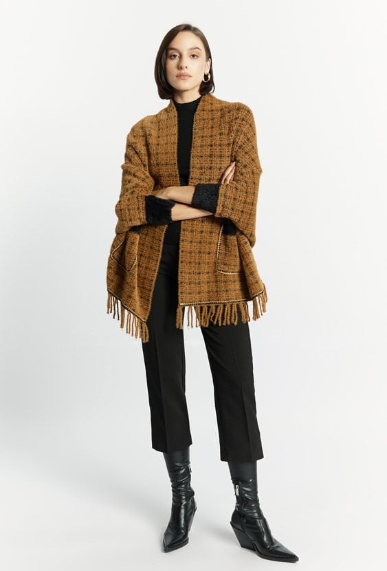 Sweter damski z krótkim włosiem