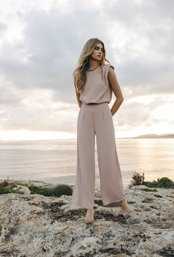 Pudrowo różowe szerokie spodnie