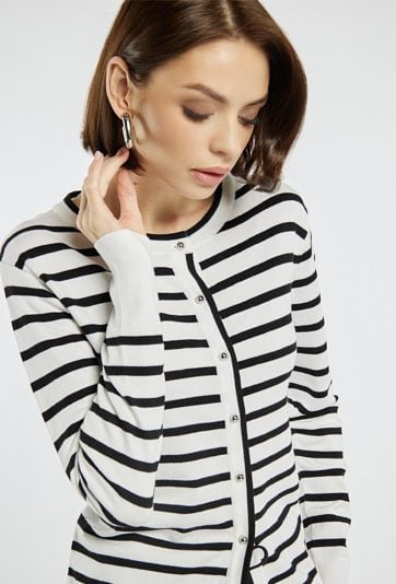 Rozpinany sweter w paski