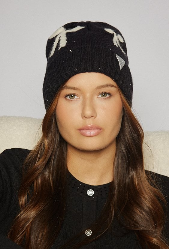 Czapka damska z wzorem