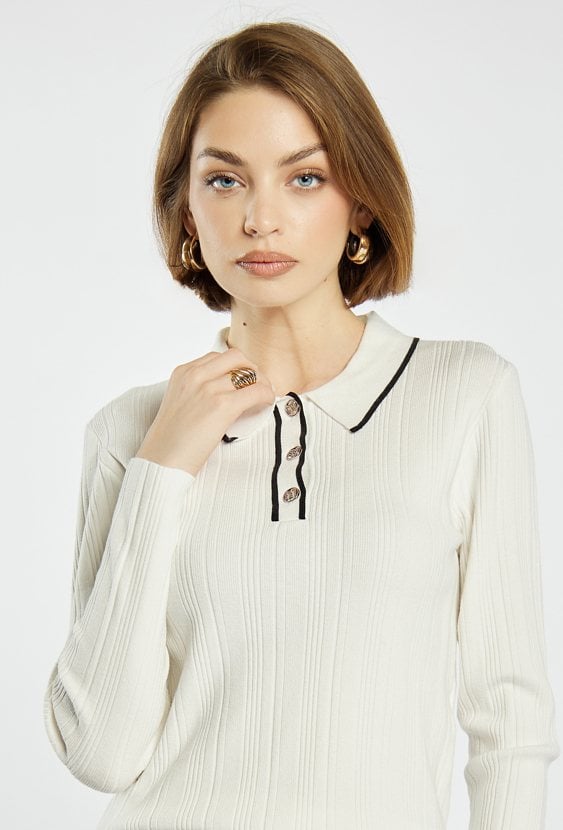 Sweter z kołnierzem