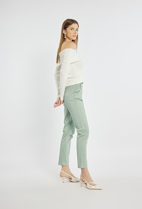 Spodnie damskie z paskiem