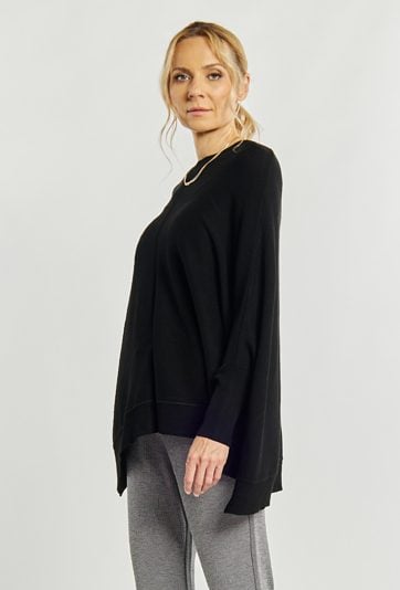Sweter damski o luźnym kroju