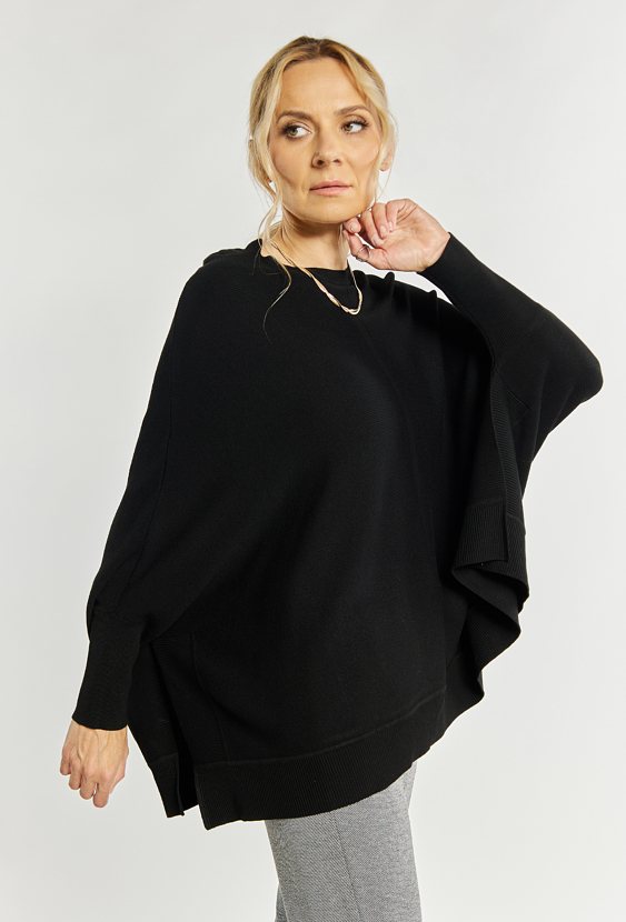 Sweter damski o luźnym kroju