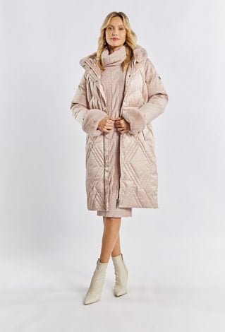 Płaszcz w pastelowym odcieniu