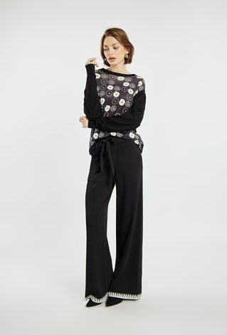Sweter z kwiatowym nadrukiem