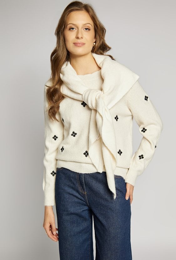 Sweter z kwiatkami
