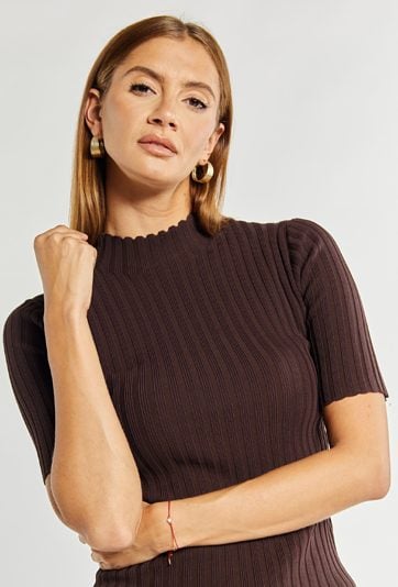 Prążkowany sweter damski