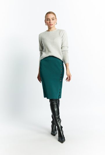 Sweter z połyskującą nicią