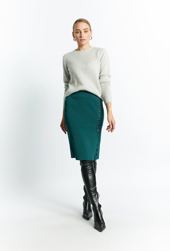 Sweter z połyskującą nicią