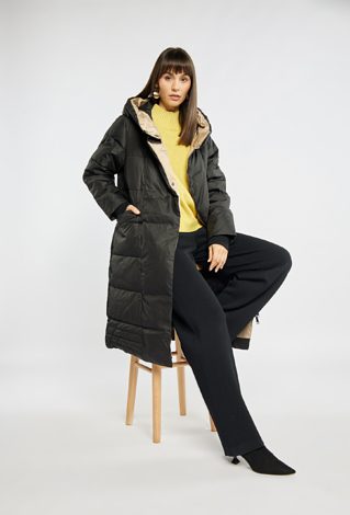 Pikowany płaszcz damski