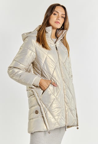 Płaszcz damski z pikowaniem