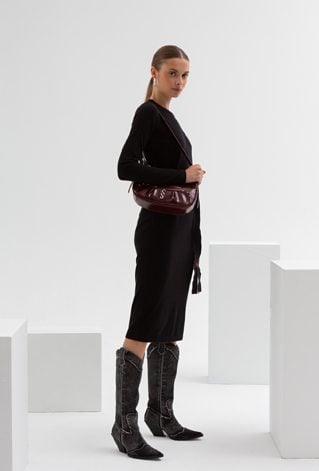 Wiskozowa sukienka wiązana w talii