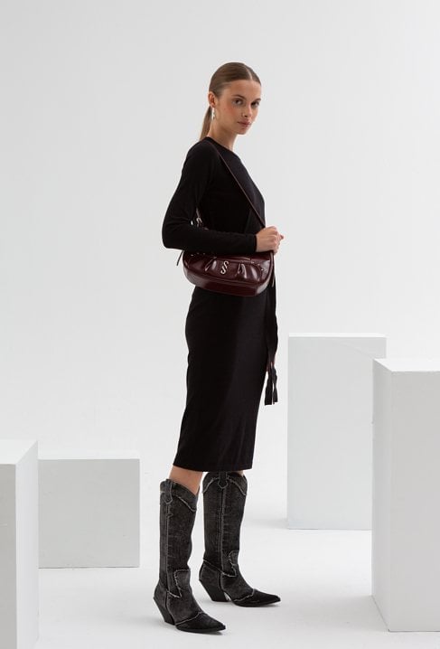 Wiskozowa sukienka wiązana w talii