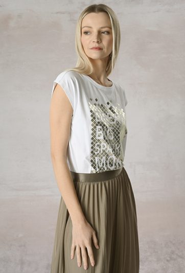 Biały t-shirt ze złota aplikacją