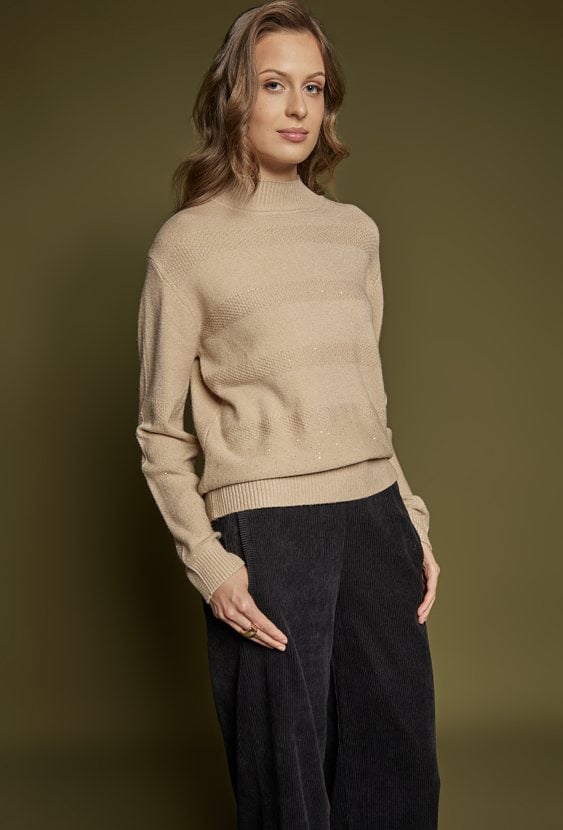 Sweter z połyskiem