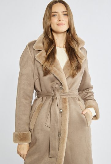 Elegancki płaszcz z wiązaniem