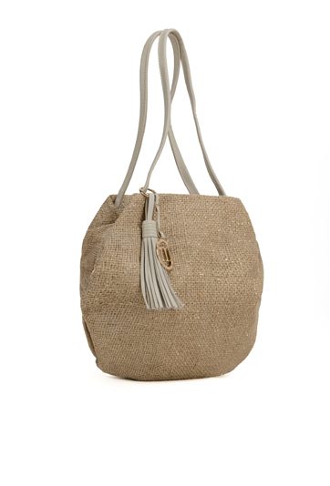 Koszyk z połyskującą plecionką