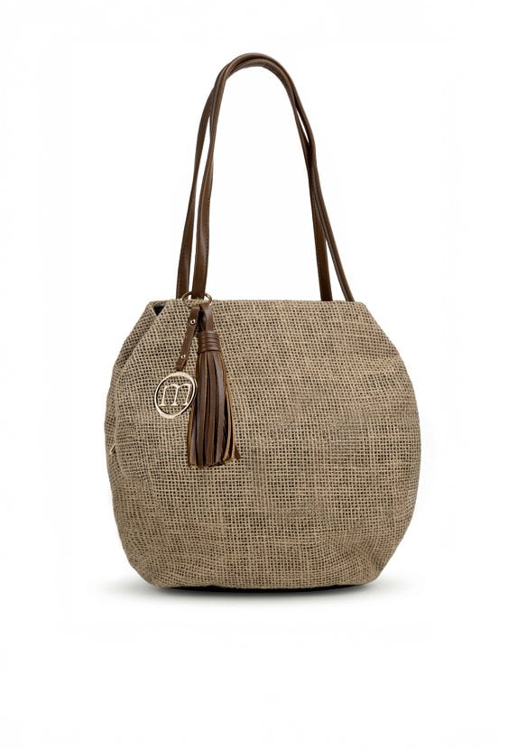 Koszyk z połyskującą plecionką