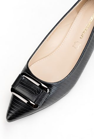 Czarne czółenka z ozdobnym wzorem i klamrą OGGIO