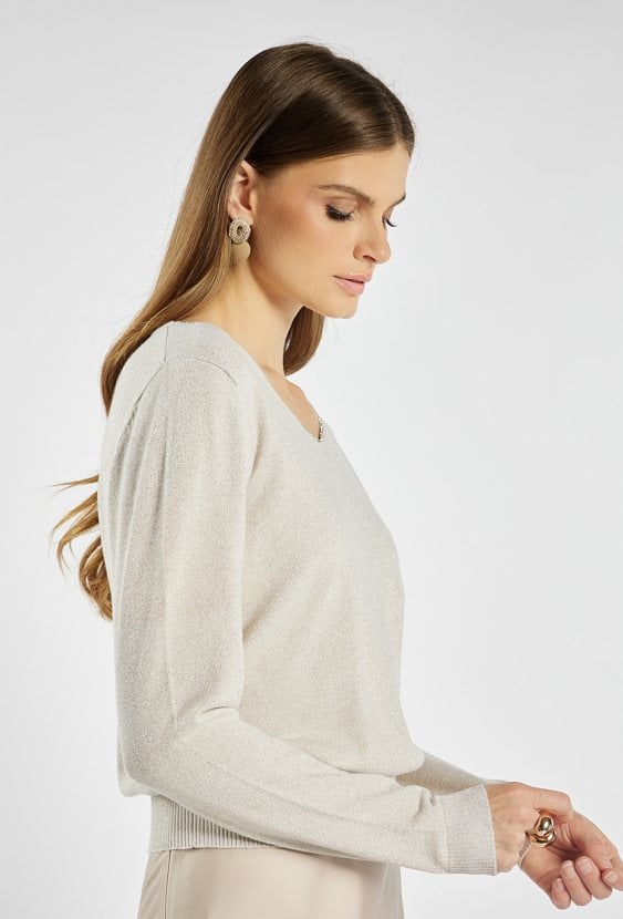 Sweter z subtelnym połyskiem