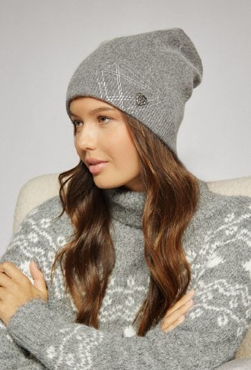 Klasyczna czapka z wzorem