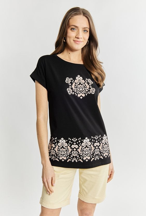 T-shirt z ciekawym wzorem