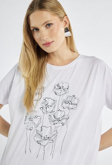 T-shirt z kwiatowym wzorem