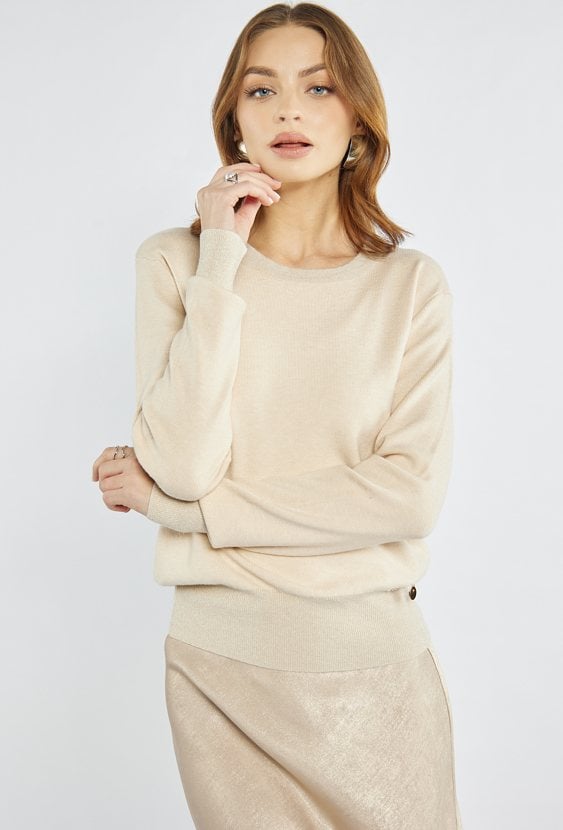 Sweter z połyskującą nicią