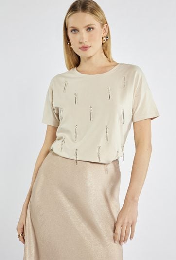 T-shirt z aplikacjami