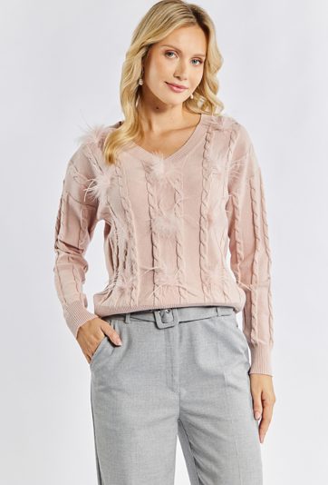 Sweter damski z puszystym akcentem
