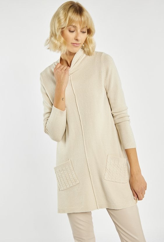 Długi sweter z półgolfem