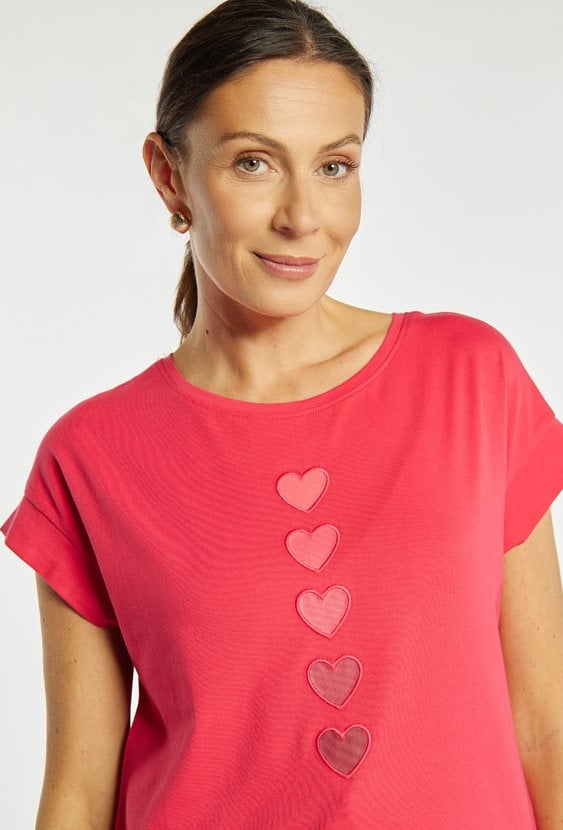 T-shirt z sercami