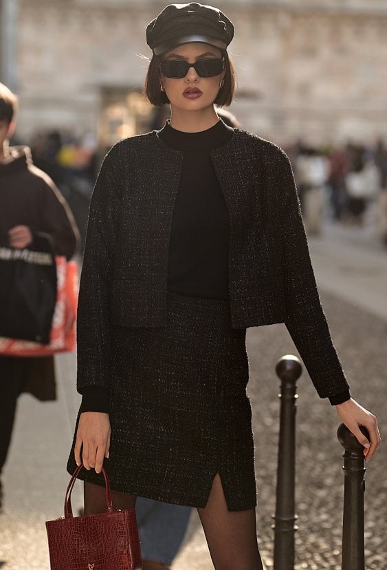 Spódnica z połyskującą nicią