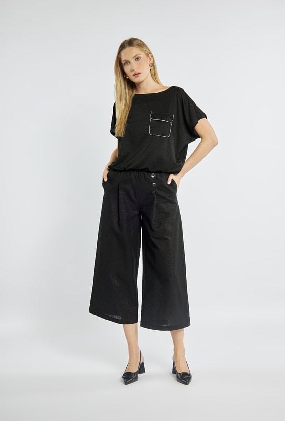 Czarny T-shirt z kieszonką